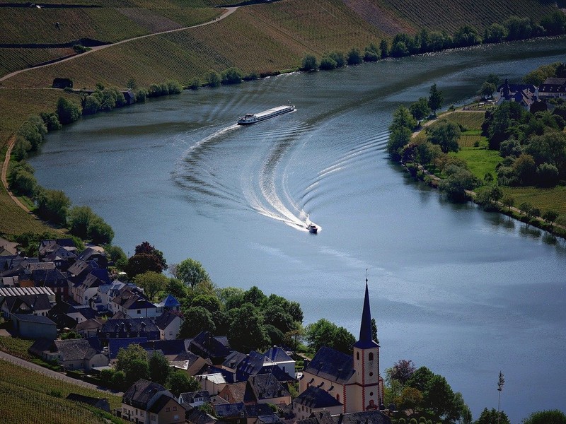 Wasser- und Abfallwirtschaft im Dialog: Kritische technische Infrastrukturen, Wassergesetz LSA, Bewirtschaftung kleinerer Gewässer, und Ökosystemleistungen