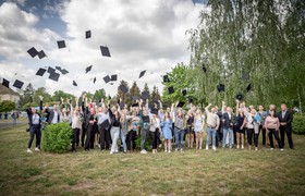 Erste Absolventenverabschiedung des Fachbereichs Wirtschaft nach langer Pause
