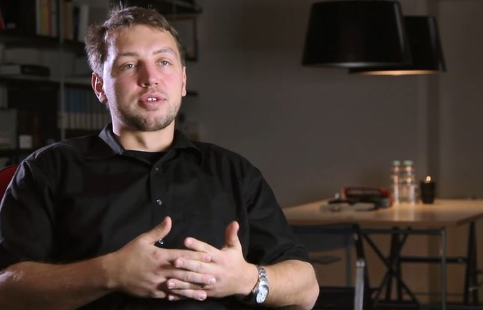 Foto des Absolventen Mathias Bertram.