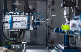 Forschung vorgestellt: Technologieplattform für assistierte Fertigungsprozesse in digitalen Wertschöpfungsnetzwerken (PlatinA)