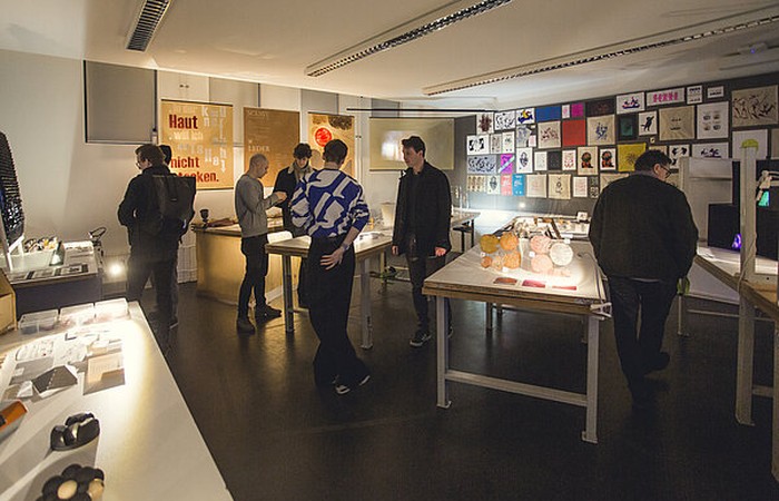 Besuchende im co-working Space "schauwerk".